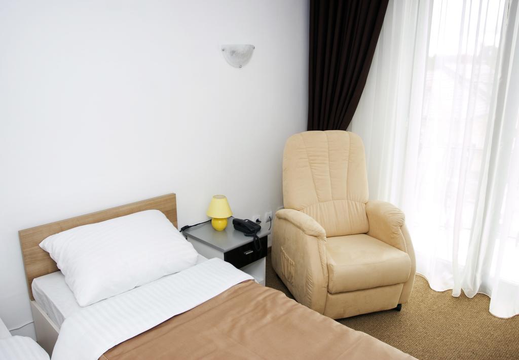Rhc Royal Hotel Oradea Kamer foto