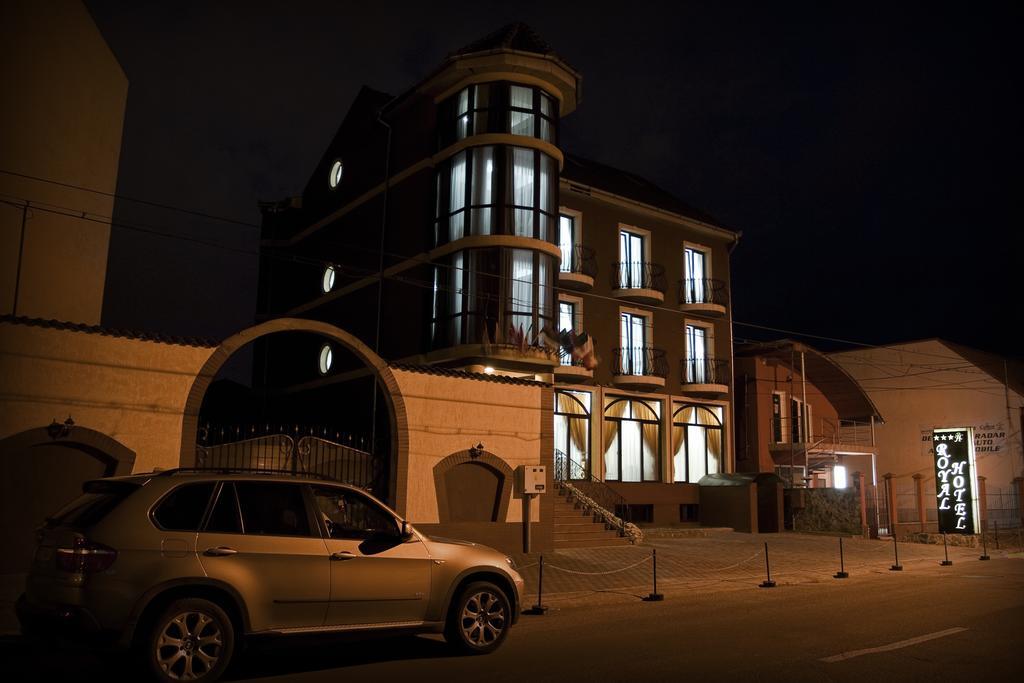 Rhc Royal Hotel Oradea Buitenkant foto